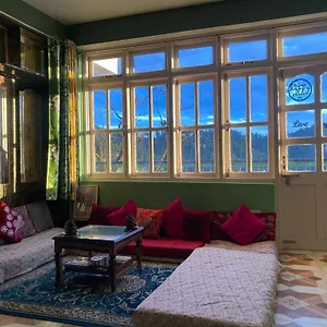 Zu-zu Hostel Shimla